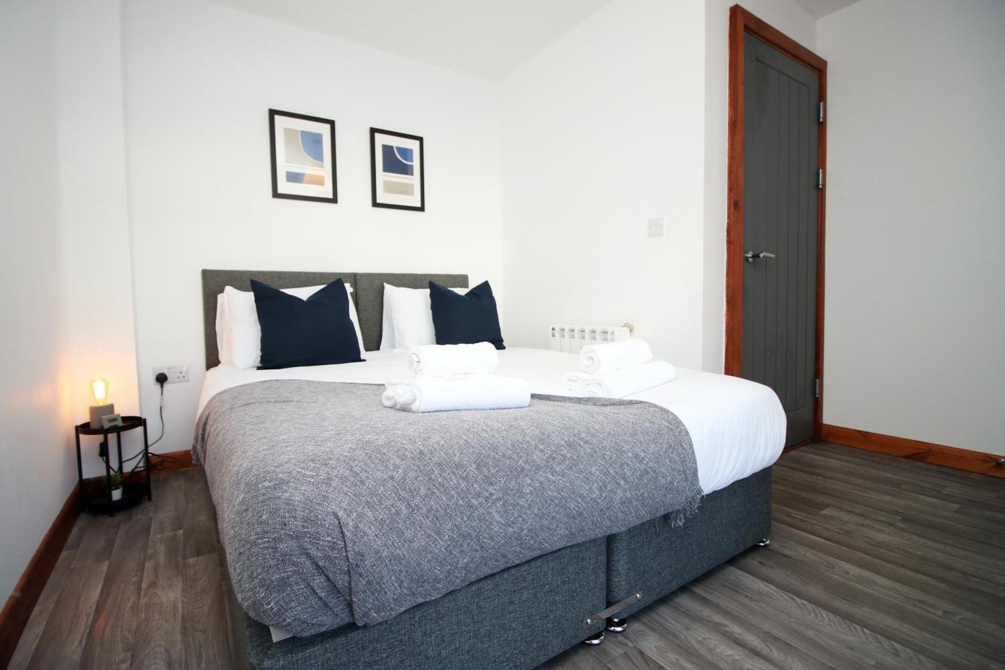 Fully Equipped Kitchen, Parking, City Centre 斯旺西 外观 照片