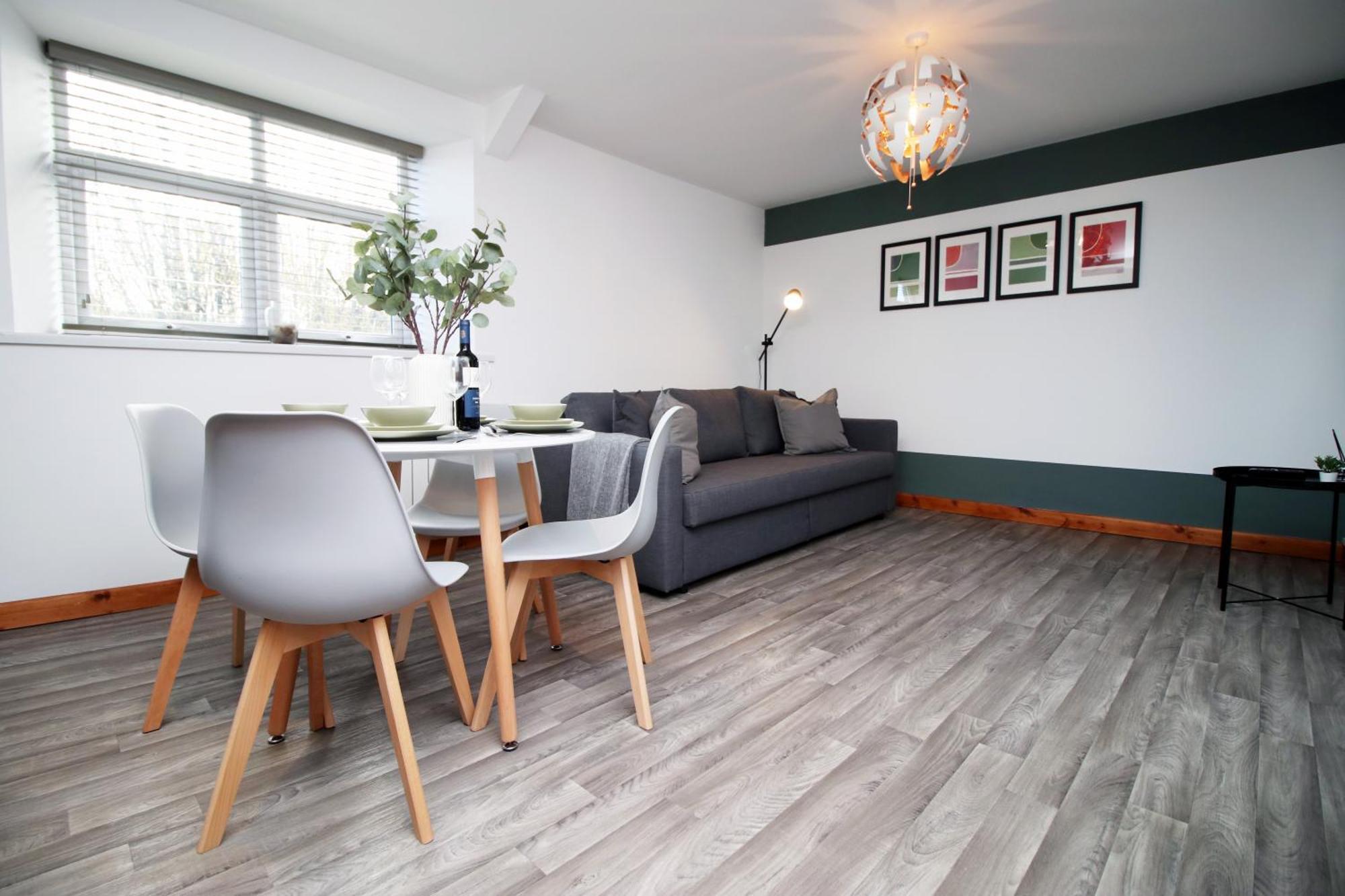 Fully Equipped Kitchen, Parking, City Centre 斯旺西 外观 照片