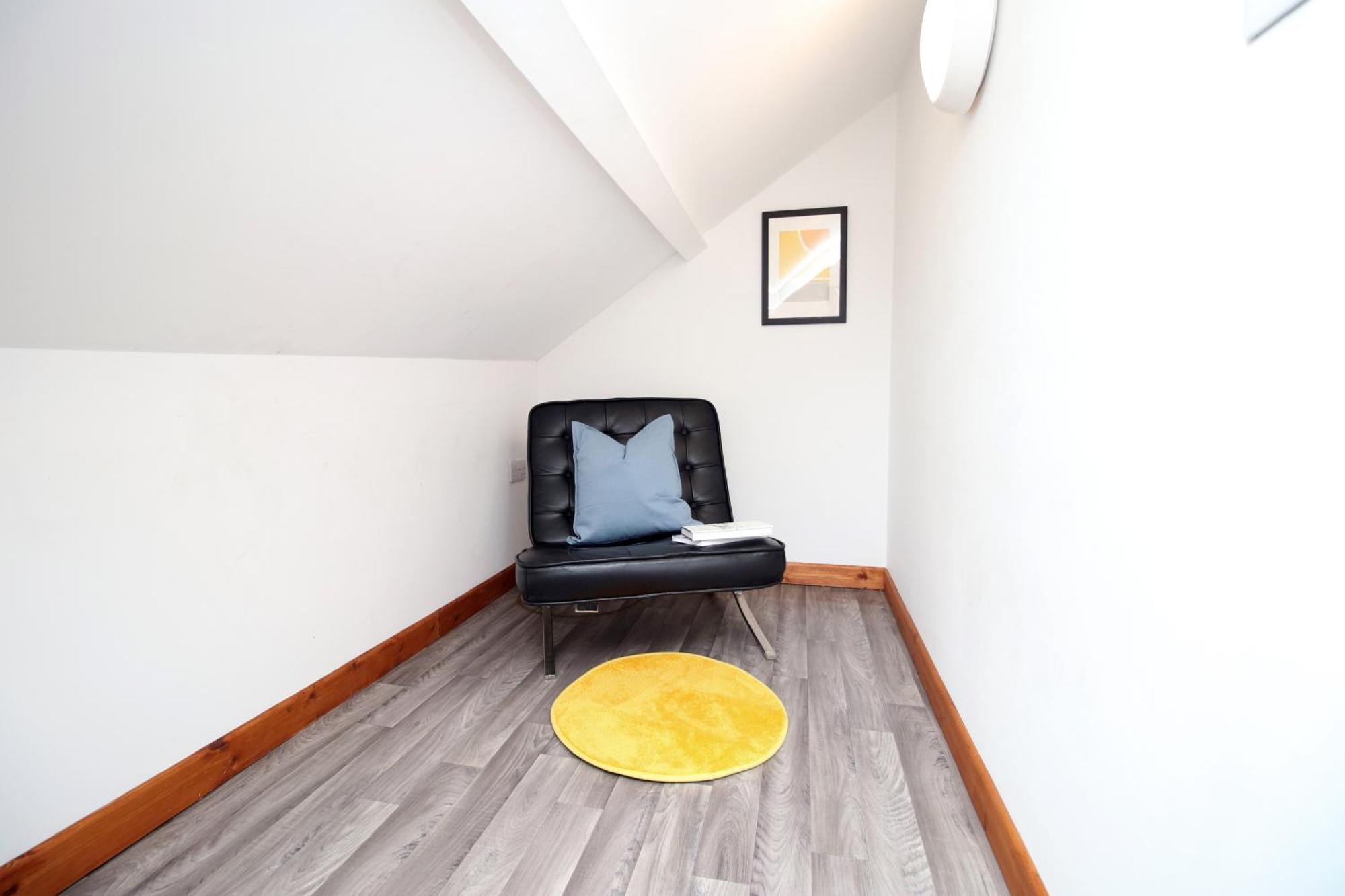 Fully Equipped Kitchen, Parking, City Centre 斯旺西 外观 照片