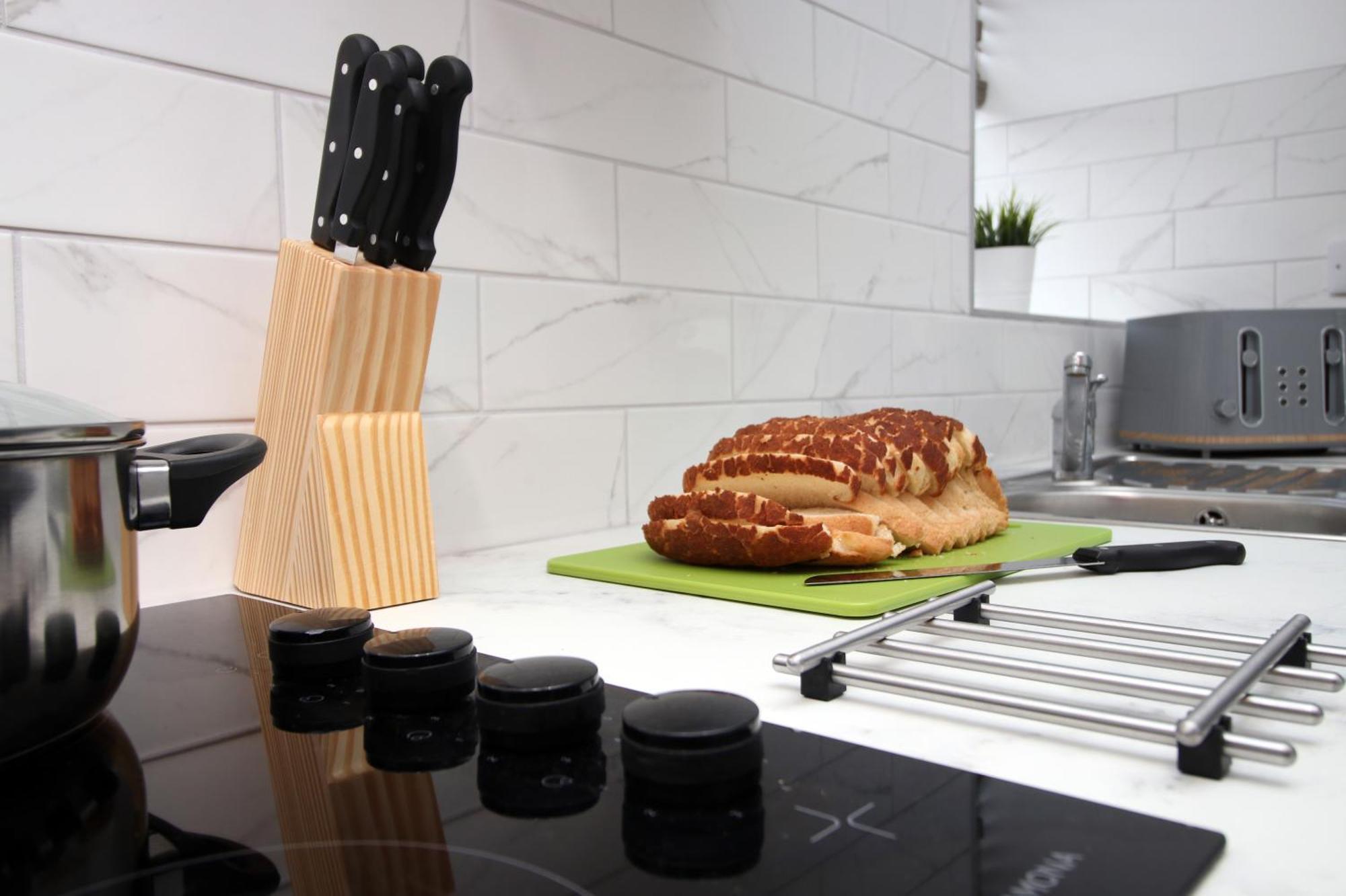 Fully Equipped Kitchen, Parking, City Centre 斯旺西 外观 照片