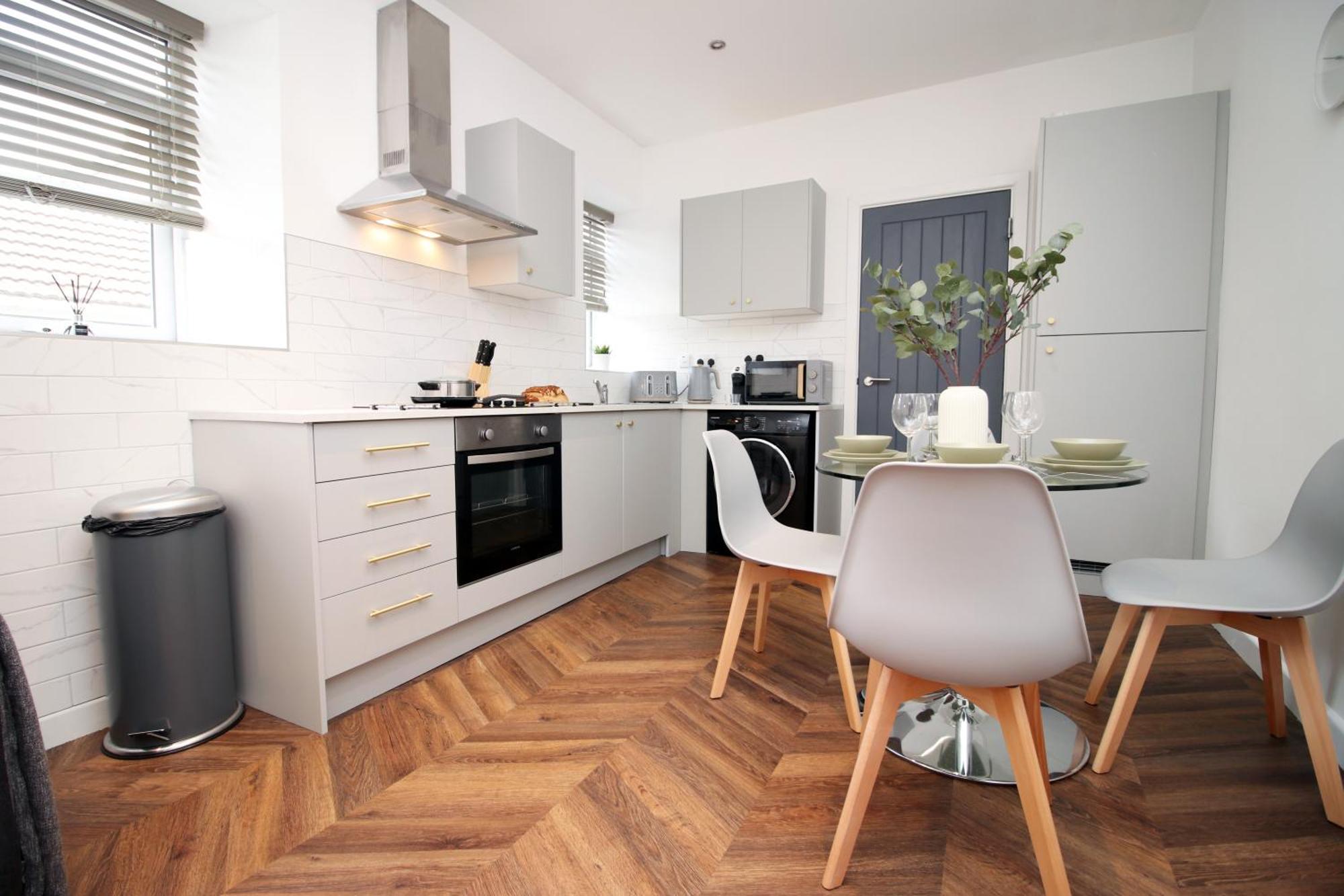 Fully Equipped Kitchen, Parking, City Centre 斯旺西 外观 照片