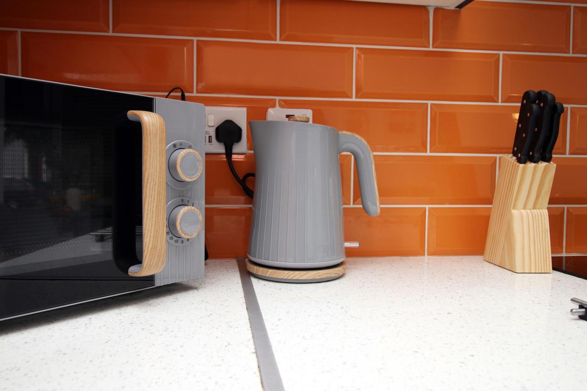 Fully Equipped Kitchen, Parking, City Centre 斯旺西 外观 照片