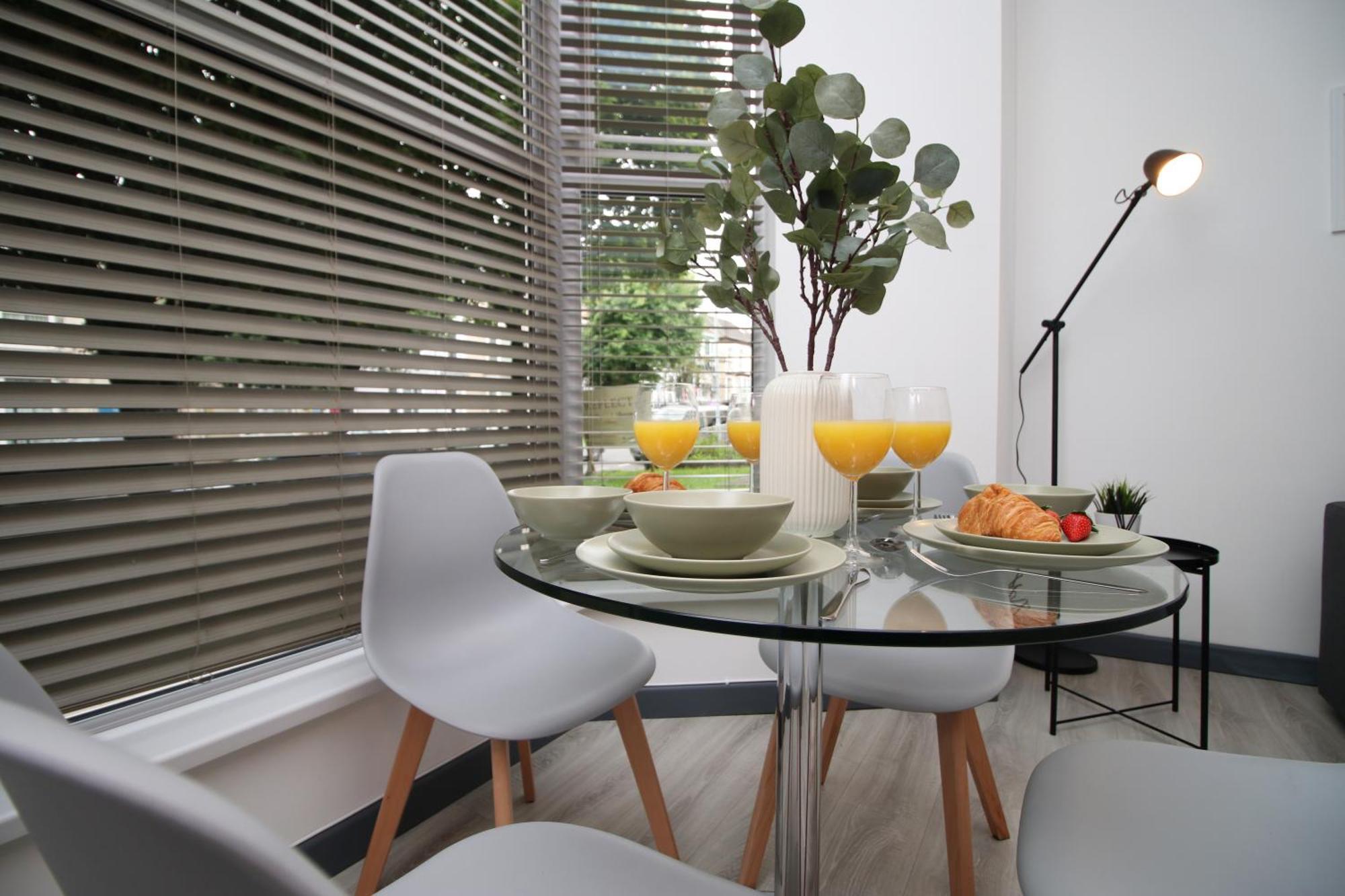 Fully Equipped Kitchen, Parking, City Centre 斯旺西 外观 照片
